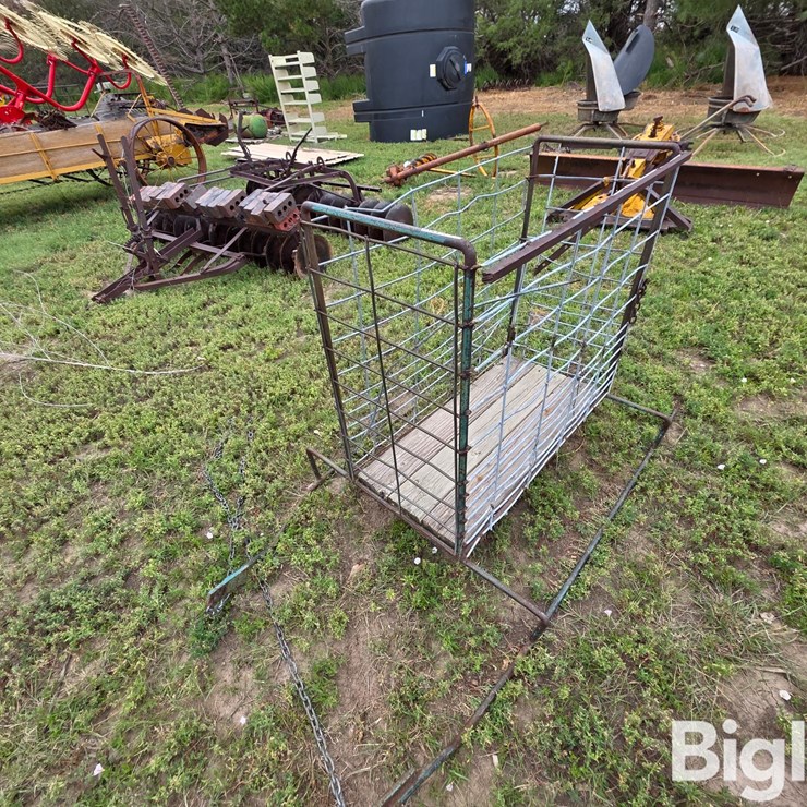 HM Calf Sled
