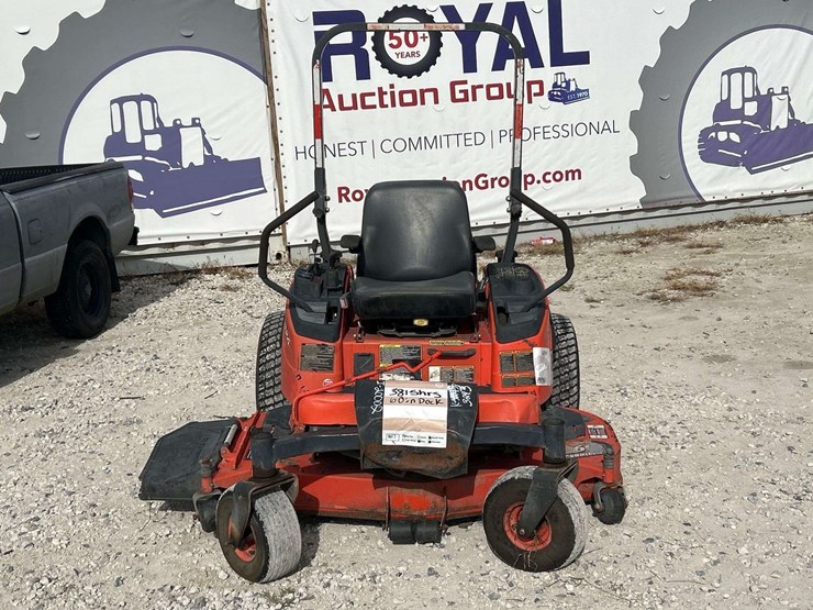 zero-turn-mower-image-17
