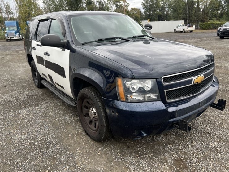 2014-chevrolet-tahoe-image-2