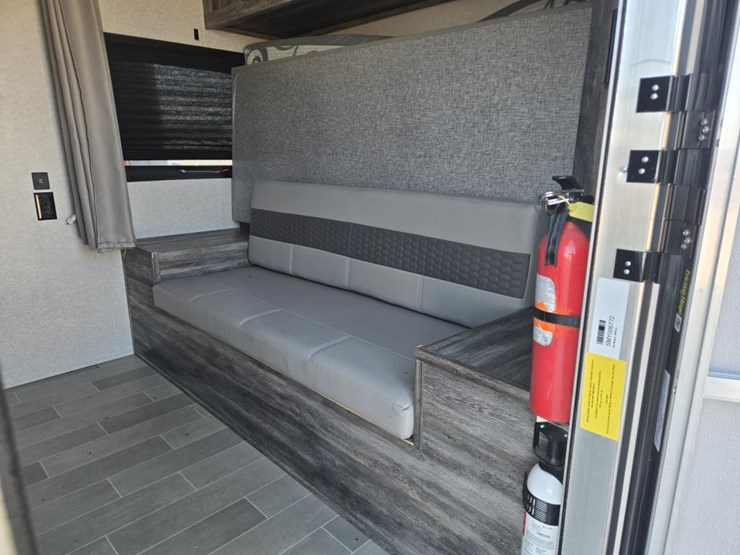 #1712-•-2020-forest-river-platinum-salem-fsx-camper-image-20