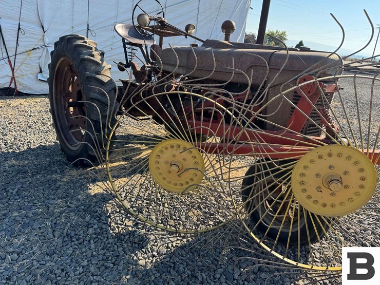 1942-farmall-model-"h"-tractor-image-11