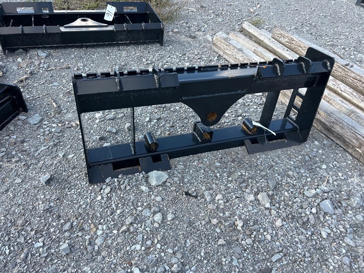 #26-•-skid-steer-pallet-fork-/-hay-spear-frame-image-2