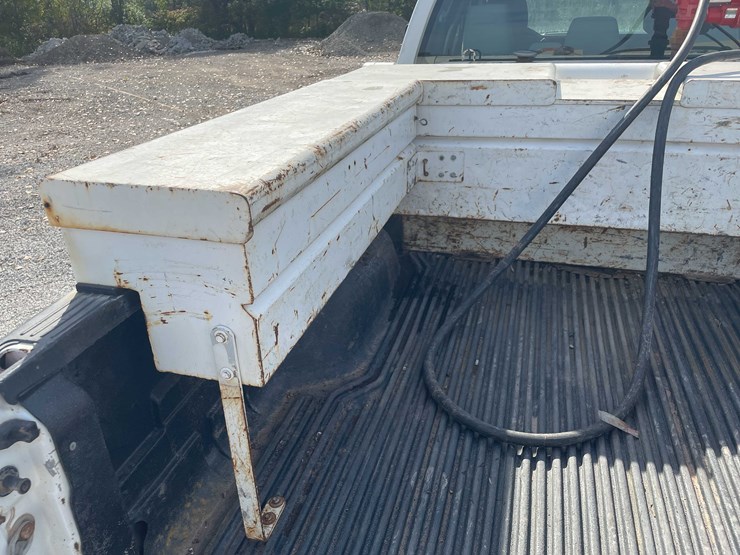 2011-ford-f250-xl-image-63