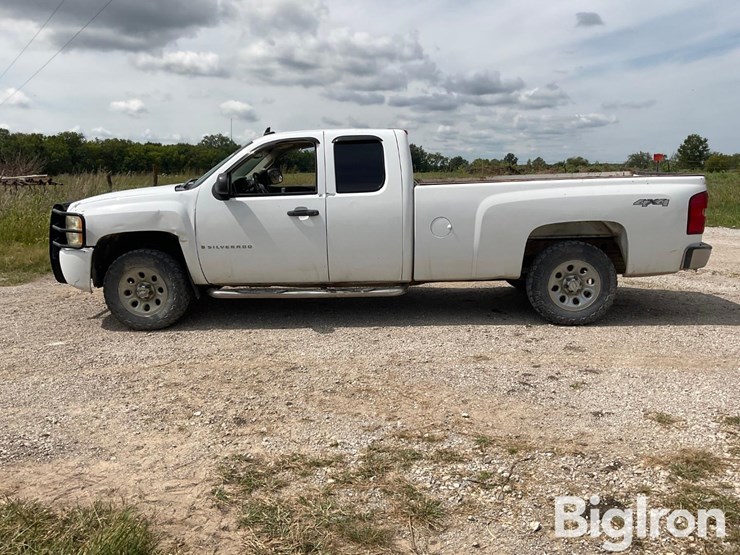 2007-chevrolet-silverado-1500-image-8