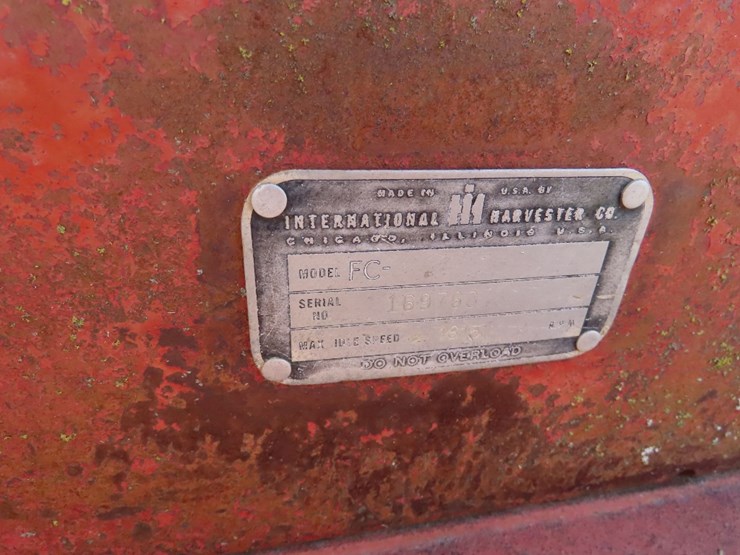 1952-farmall-c-tractor-with-belly-mower-image-9