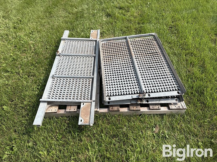 john-deere-9500-combine-top-chaffer/sieve-image-4