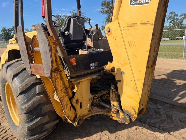 john-deere-310d-image-33