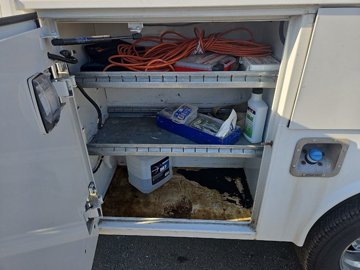 2018-ford-f350-xlt-image-14