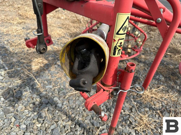 be-tr300-hay-tedder-image-13