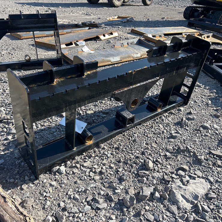 #17 • SKID STEER PALLET FORK / HAY SPEAR FRAME