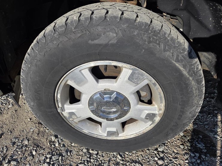 2017-ford-f150-image-50