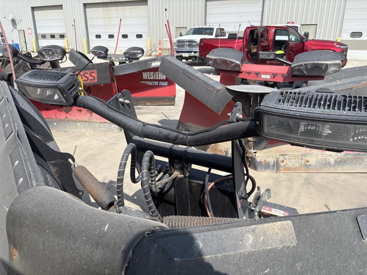 #5030-•-boss-power-v-dxt-smart-shield-truck-v-plow-image-9