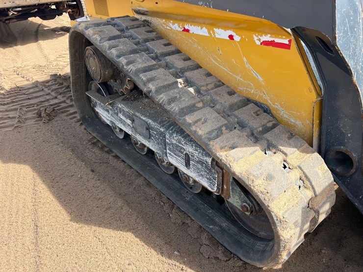 2021-deere-325g-image-12