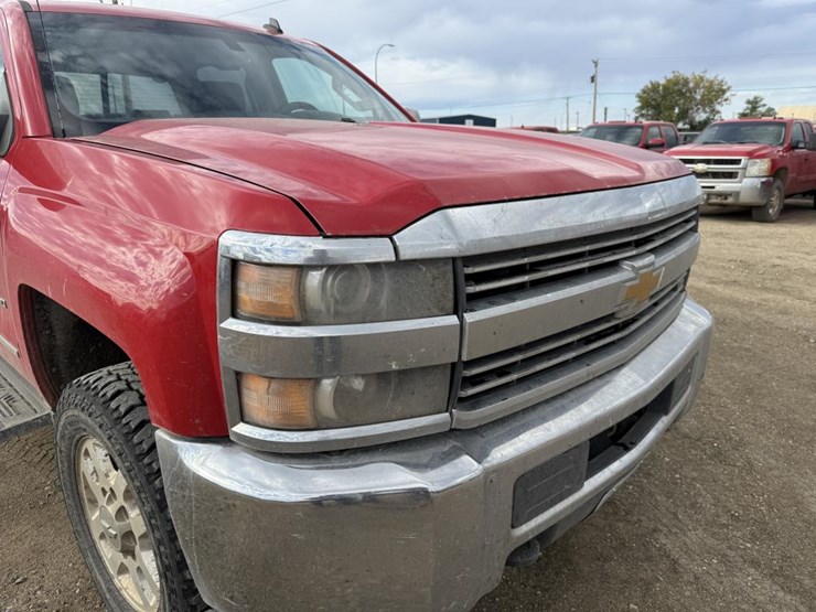 #2146-•-2015-chevrolet-silverado-2500hd-ltz-4x4-pickup-tru-image-30