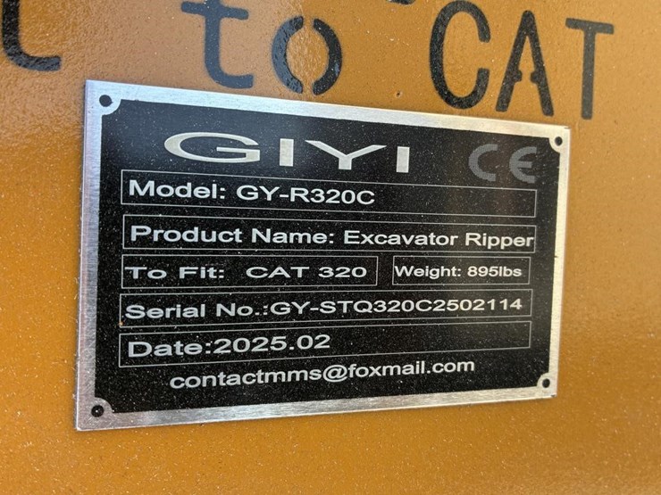 caterpillar-320-image-5