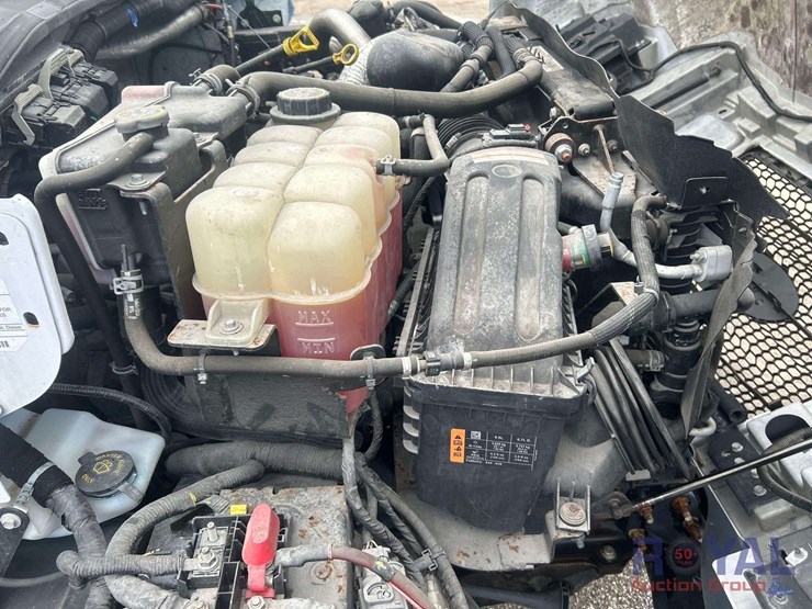 2017-ford-f650-image-13