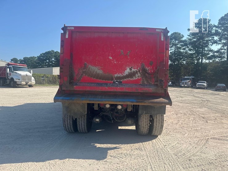 2019-peterbilt-567-image-5