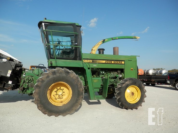 john-deere-5820-image-2