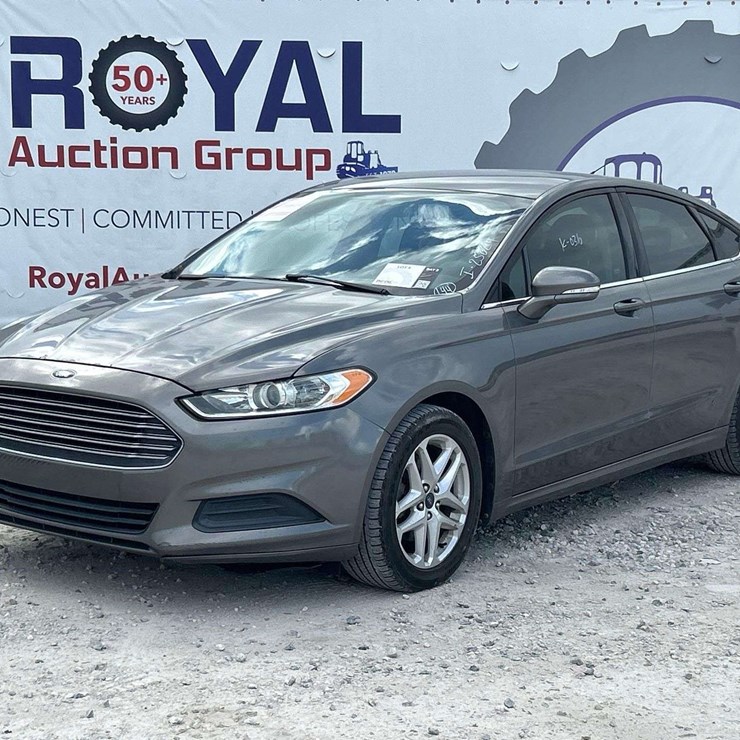 2013 Ford Fusion SE Sedan