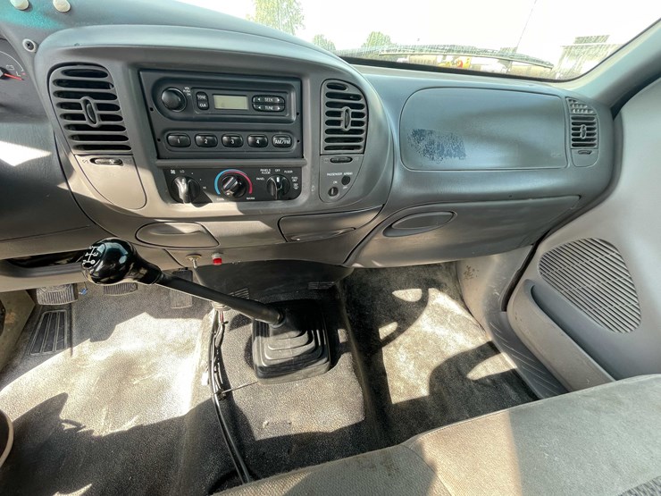 ford-f250-xl-image-54