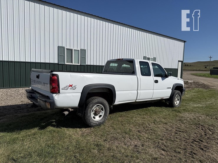 2006-chevrolet-2500hd-image-14