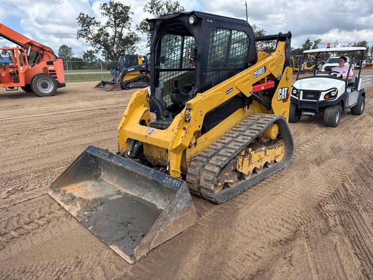 2020-caterpillar-259d3-image-2