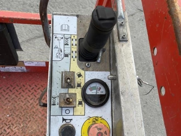 skyjack-sj-3219-scissor-lift-image-10