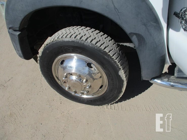 2014-ford-f550-image-15