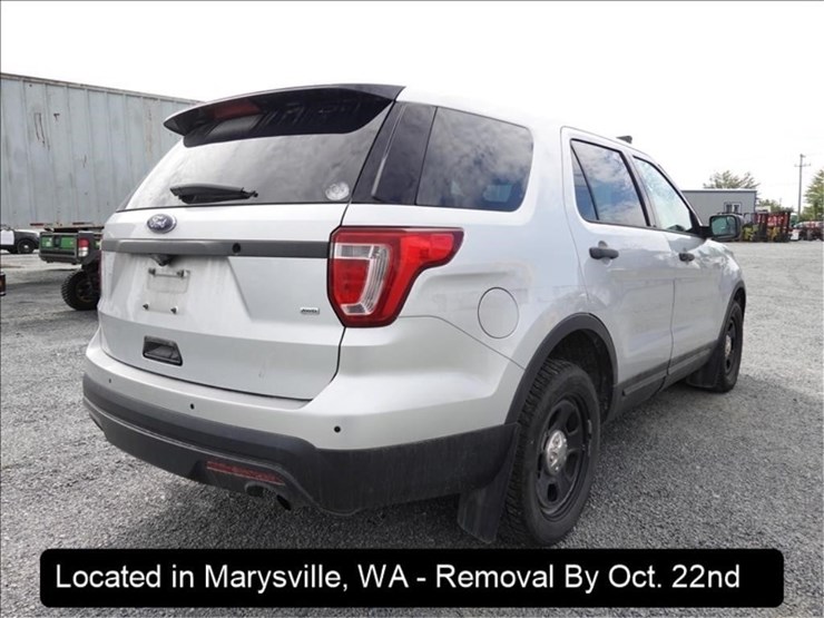 2017-ford-explorer-image-12