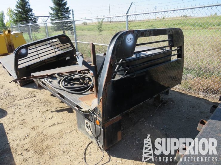 (5-38)-cm-truck-beds-7'w-x-8'6"l-steel-pickup-flat-image-2