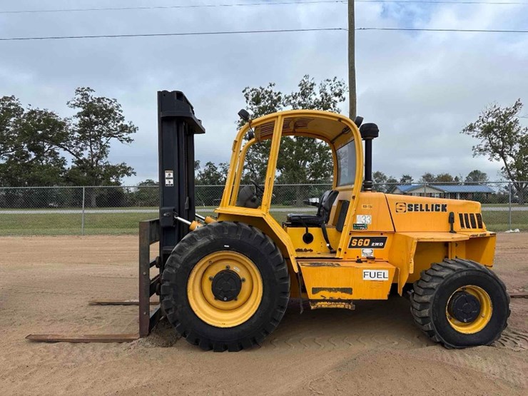 sellick-s60j4i-2-rough-terrain-forklift-image-1