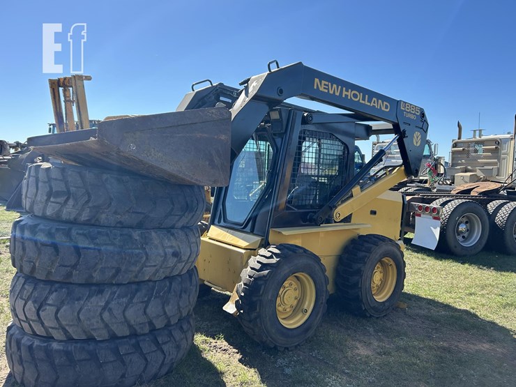 new-holland-lx885-image-3