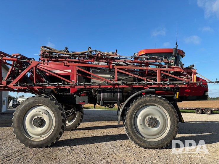 2011-case-ih-patriot-4420-image-4