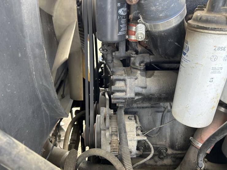 1997-mack-ch613-image-40