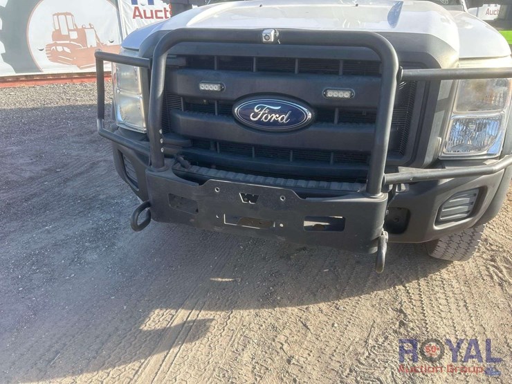 2014-ford-f550-image-38