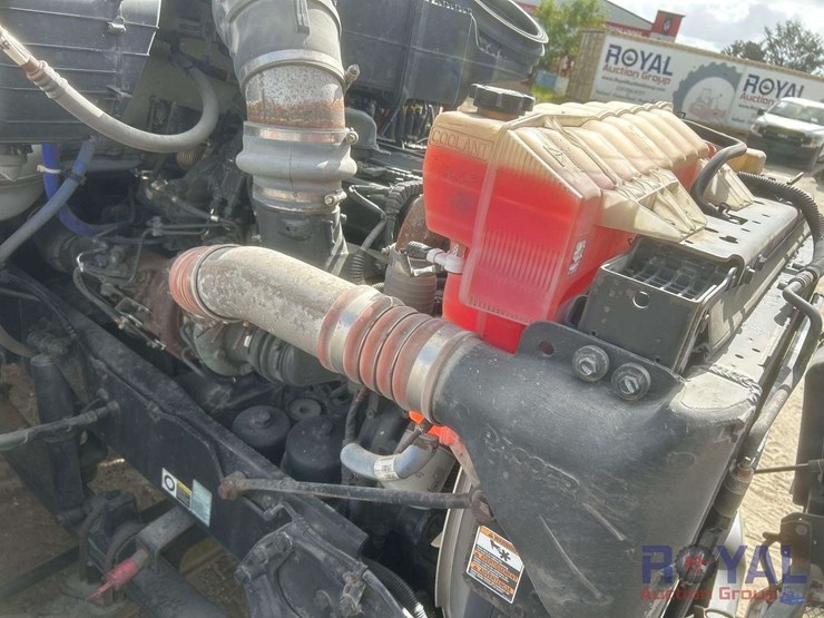 2018-kenworth-t680-image-16