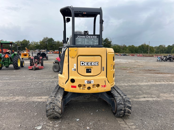 2017-deere-35g-image-3