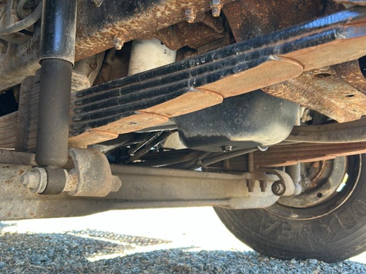 #1963-•-2010-dump-&-spreader-truck*-image-45