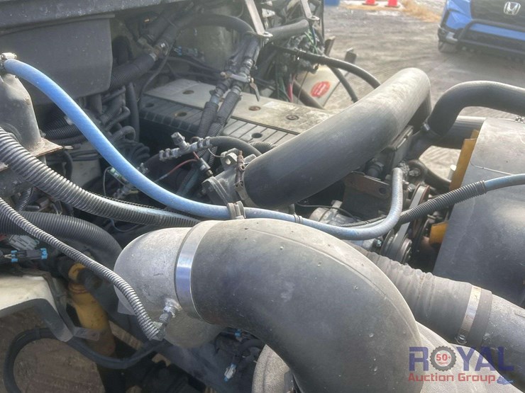 2003-freightliner-fl60-image-62