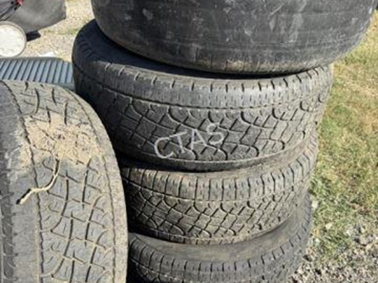 #136-•-(5)-8-lug-rims---275/65r18-image-2