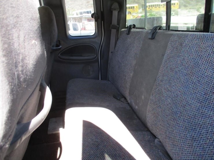 2002-dodge-2500-image-11