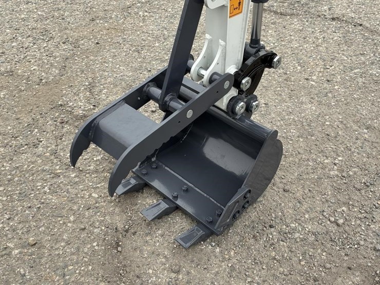 2025-bttl-et15h-6-hydraulic-excavator-image-7