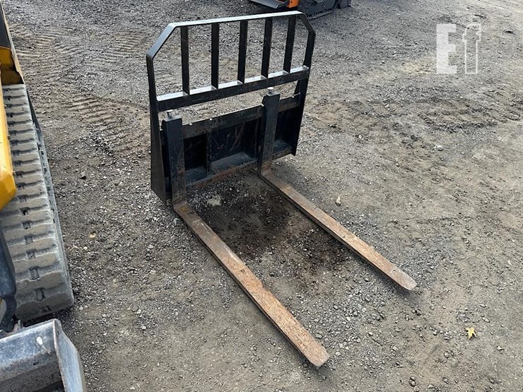 unknown-42"-toro-dingo-forks-image-2