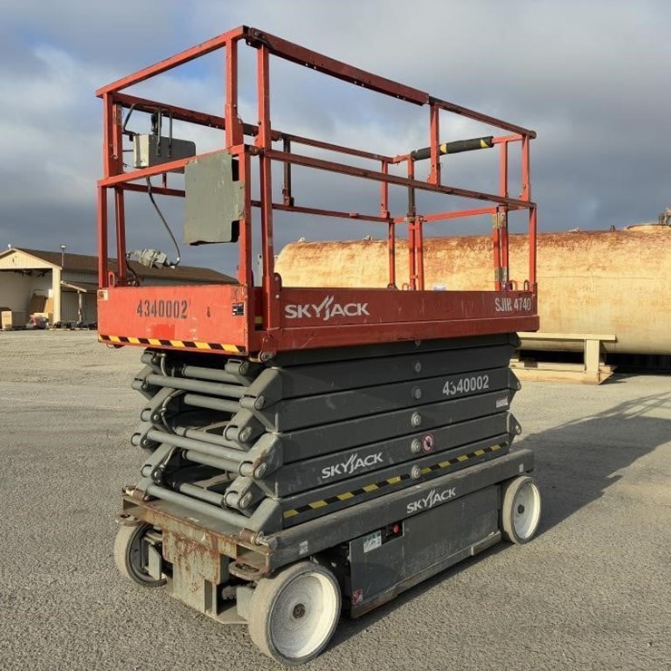 2016 Skyjack SJ-4740 Scissor Lift