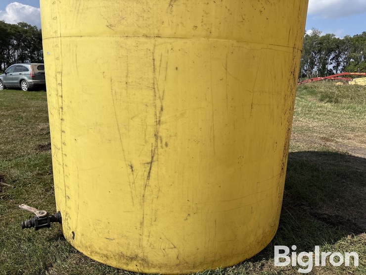 yellow-plastic-3000-gal-liquid-tank-image-16