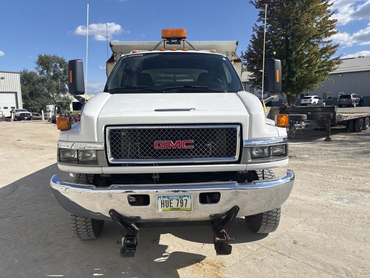 #5081-•-2005-gmc-c4500-4x4-single-axle-dump-truck-image-6