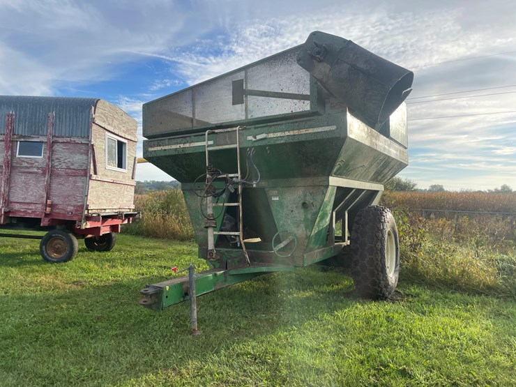#1040-•-e-z-trail-grain-cart-image-1