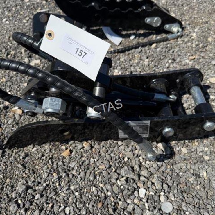 #157 • Mini Excavator Hydraulic Thumb Clamp