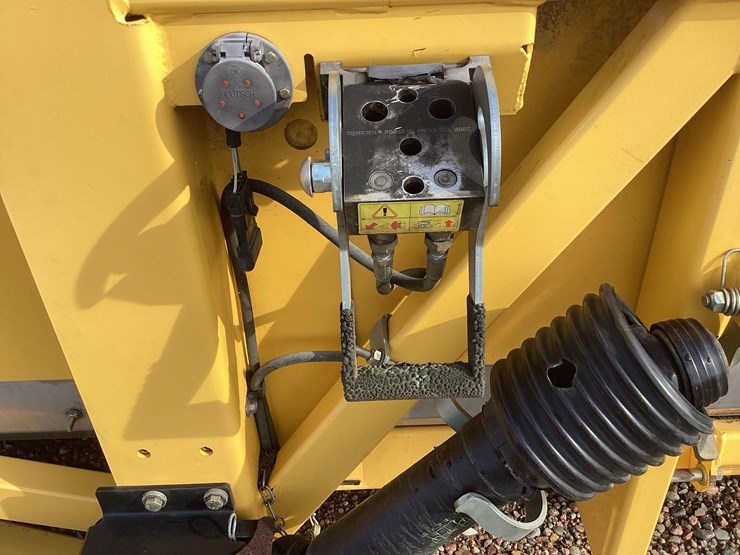 2008-new-holland-98d-image-11
