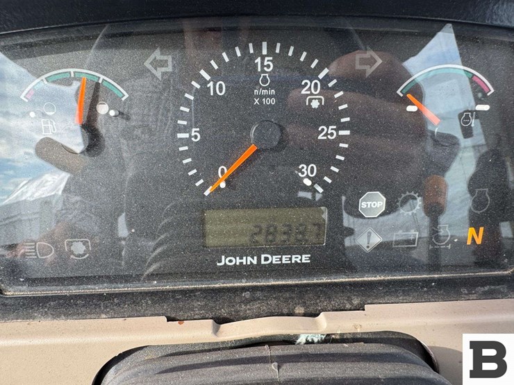 2011-john-deere-6115d-image-95